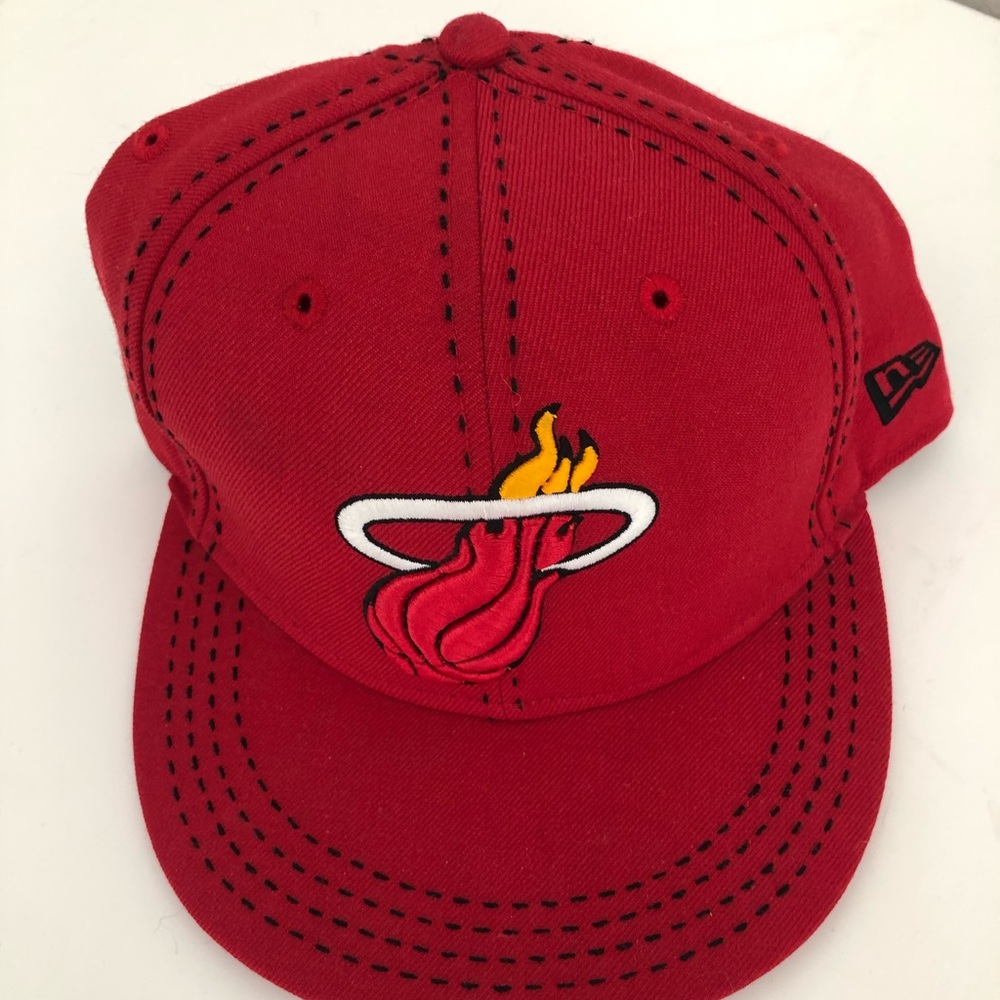 New Era Miami Heat NBA fitted red hat size 7 3/8
